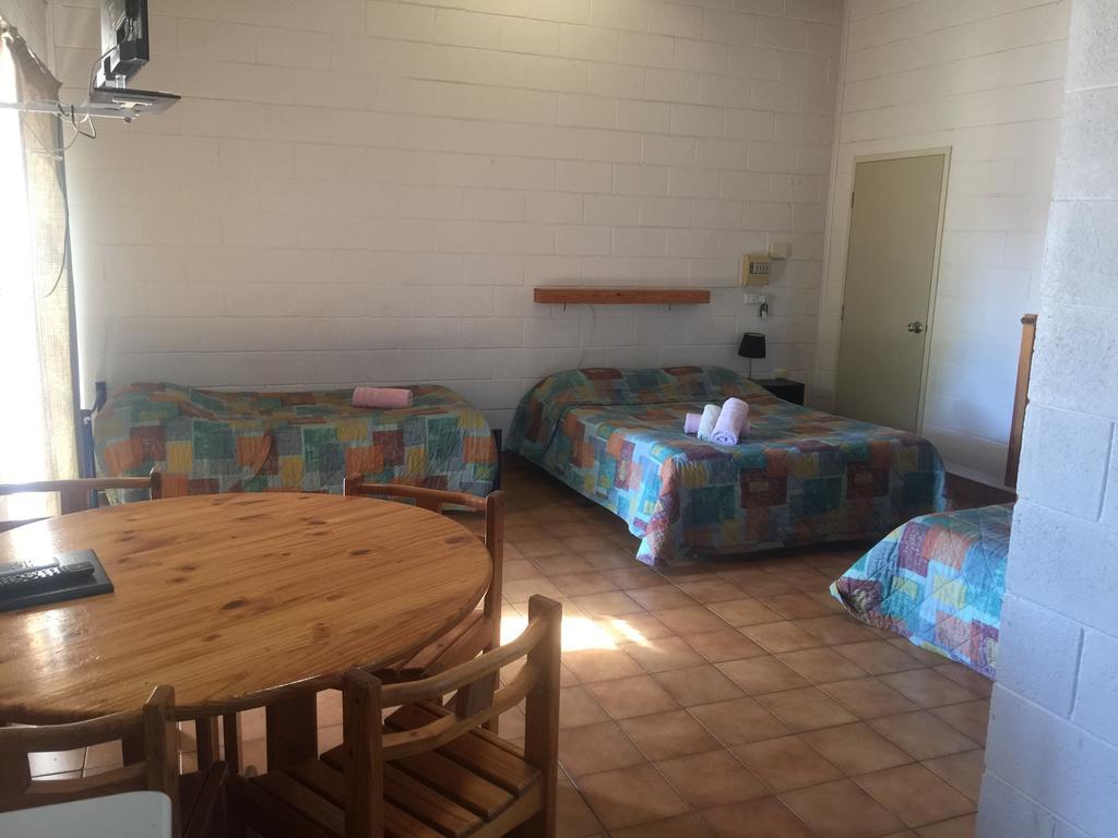 Carnarvon Caravan Park الغرفة الصورة